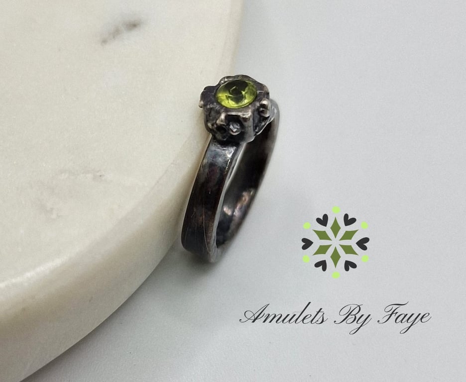 Sterling Silver Ring, Dragonfly, Leaves & Flower with A Peridot Gemstone Size I.