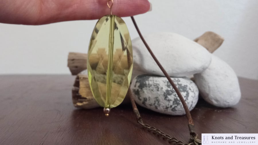 Green Faceted Resin Pendant Leather Necklace
