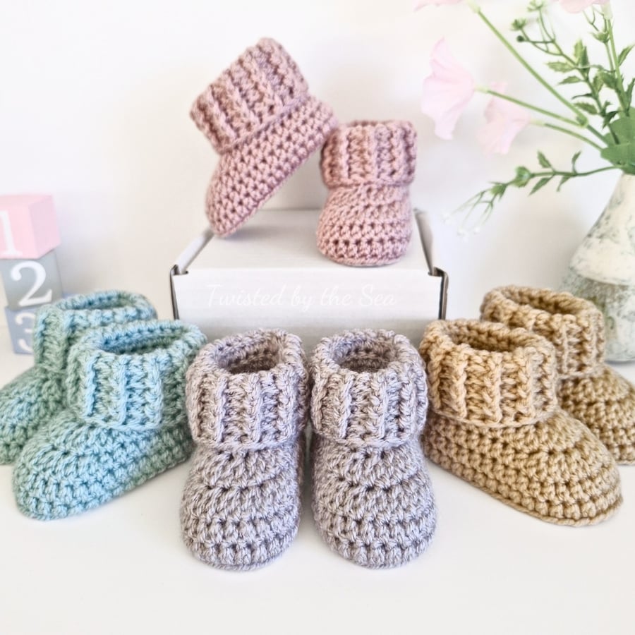 Crochet Baby Booties – Newborn to 6 Months 