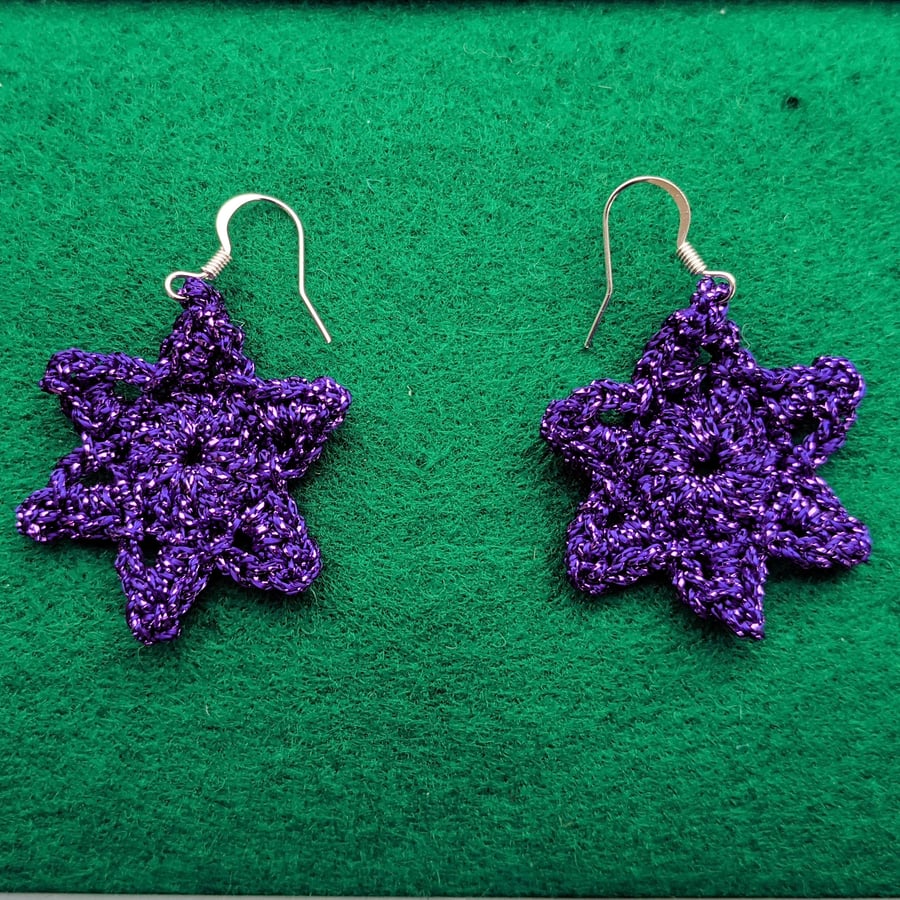 Christmas star earrings, FREE P&P, Crochet jewellery, Christmas earrings