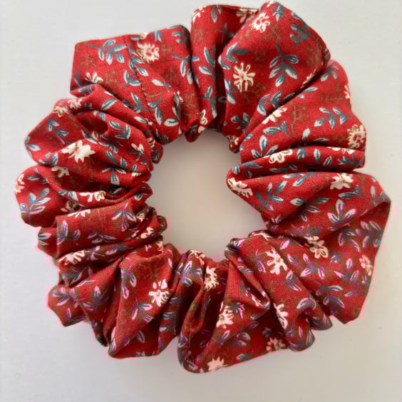 Cotton scrunchie hair accessory in wine with delicate floral print