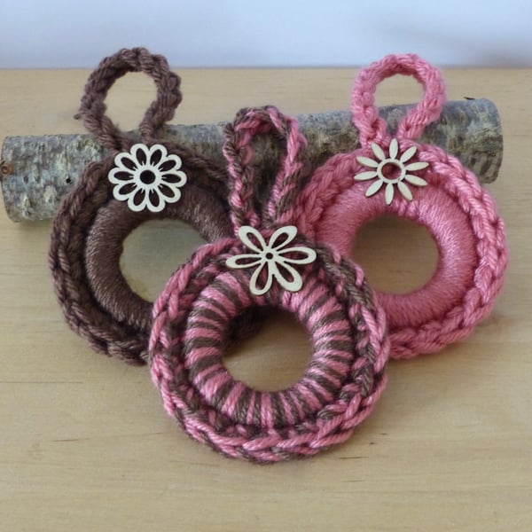 Set of 3 Hanging Wreath Decorations