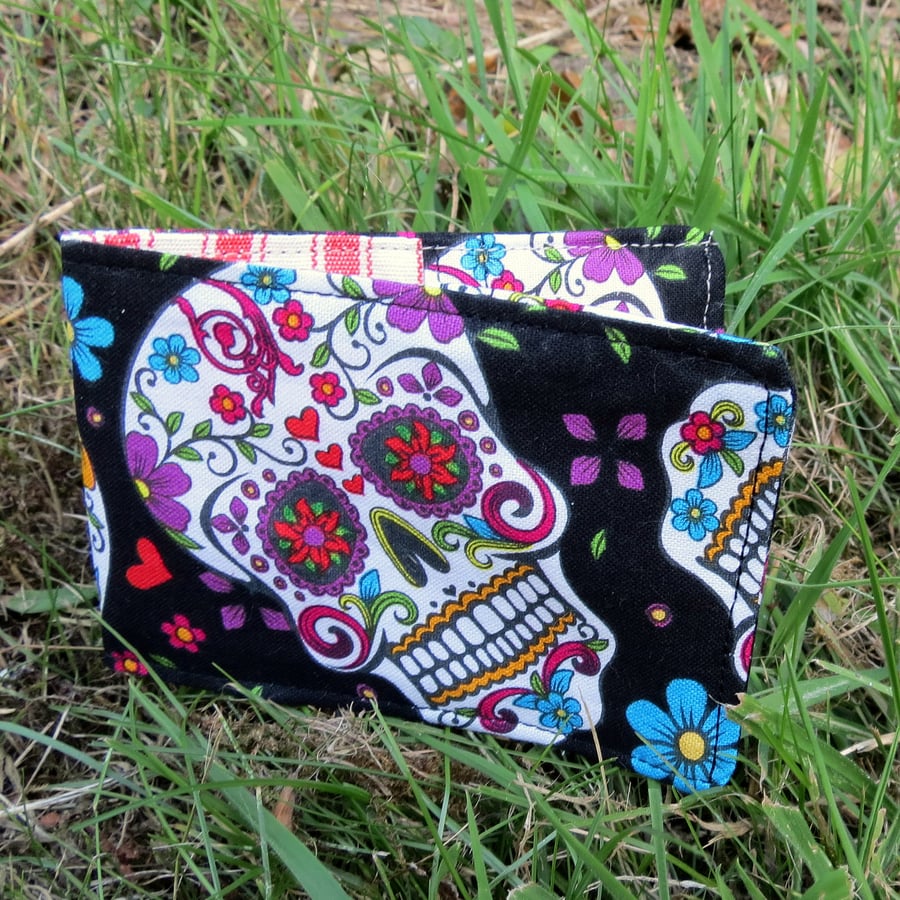 Travelcard Sleeve.  Oyster card cover.  Sugar Skulls design.