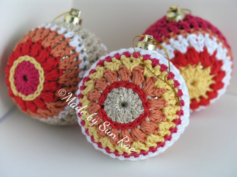  3 Crocheted Christmas Baubles 