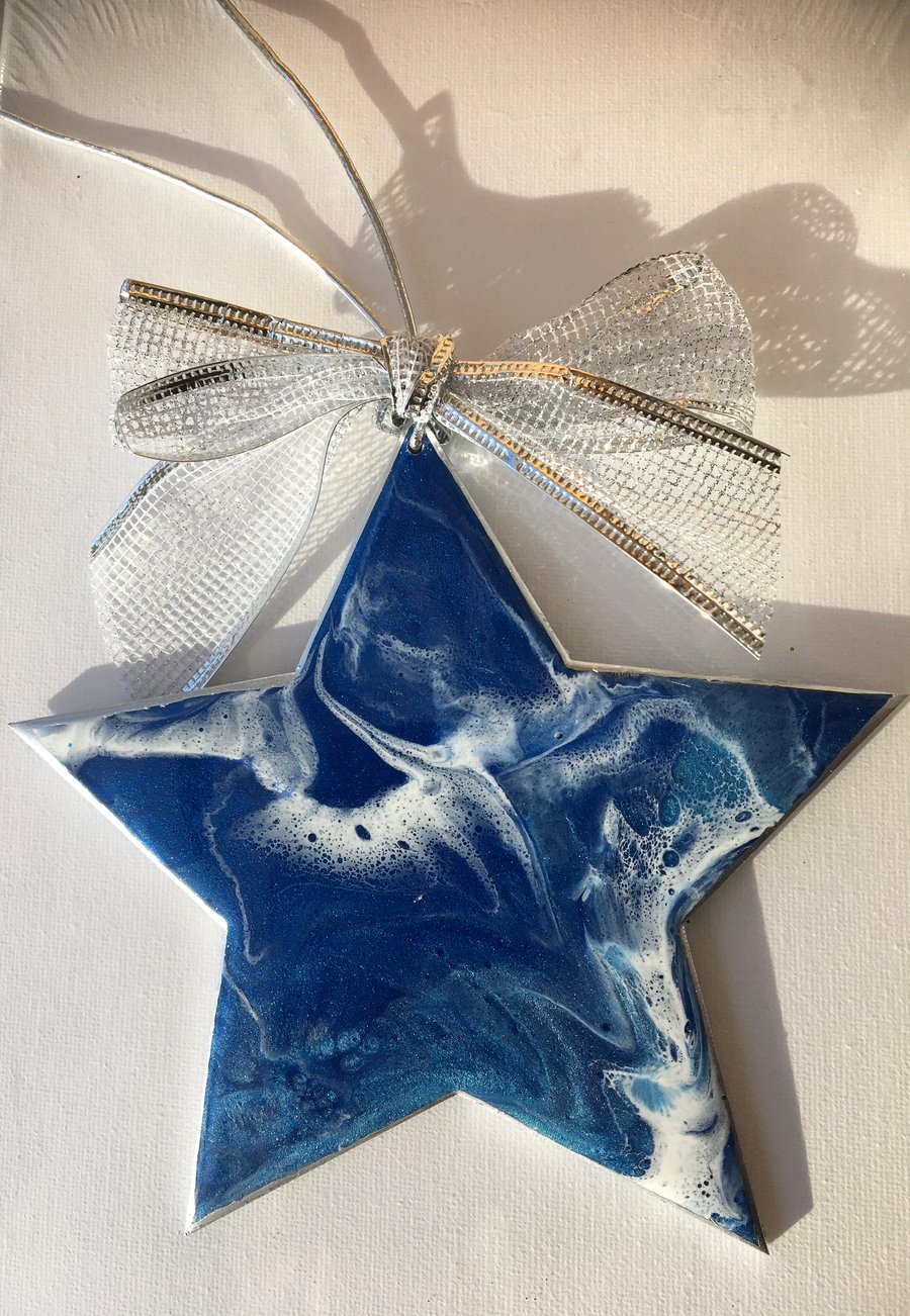 Christmas decoration, abstract ocean, star, ornament, blue, white, silver 
