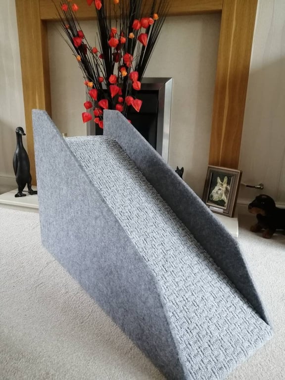 40cm H x 90cm L Pet Ramp with Raised SidesOpen Back