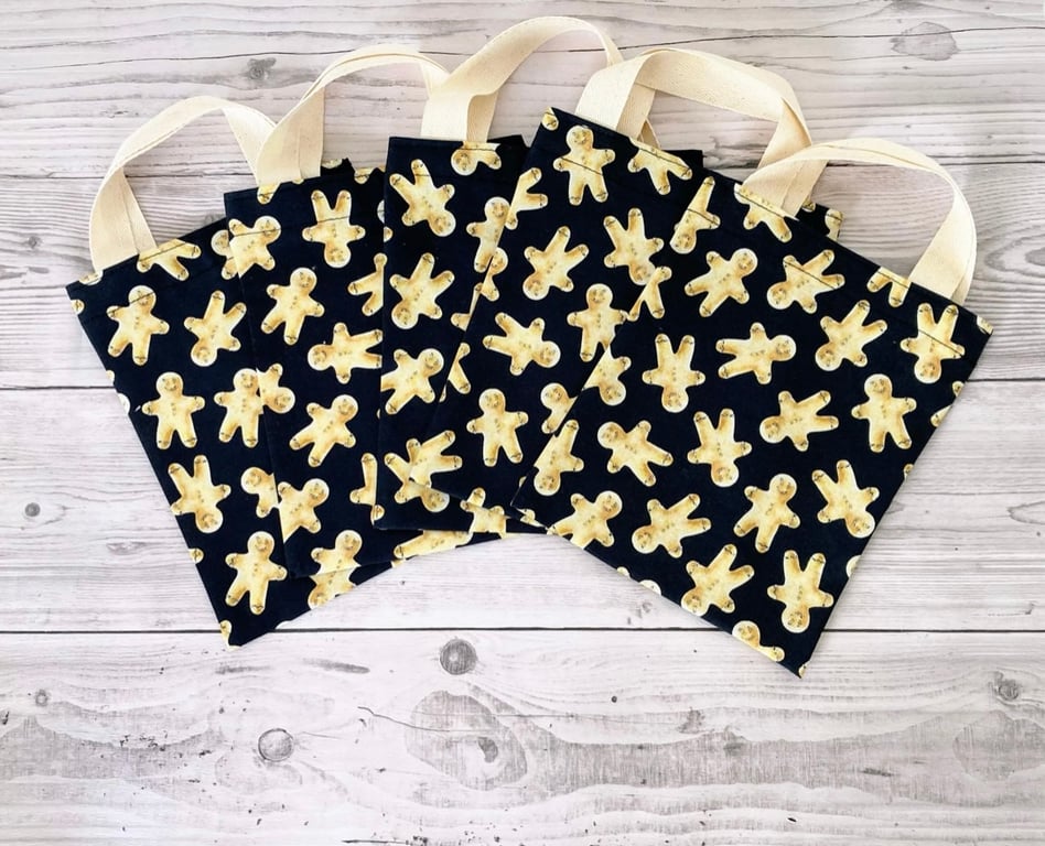 Gingerbread Men Christmas Party Bags: Navy Cotton Fabric Reusable Small Tote.