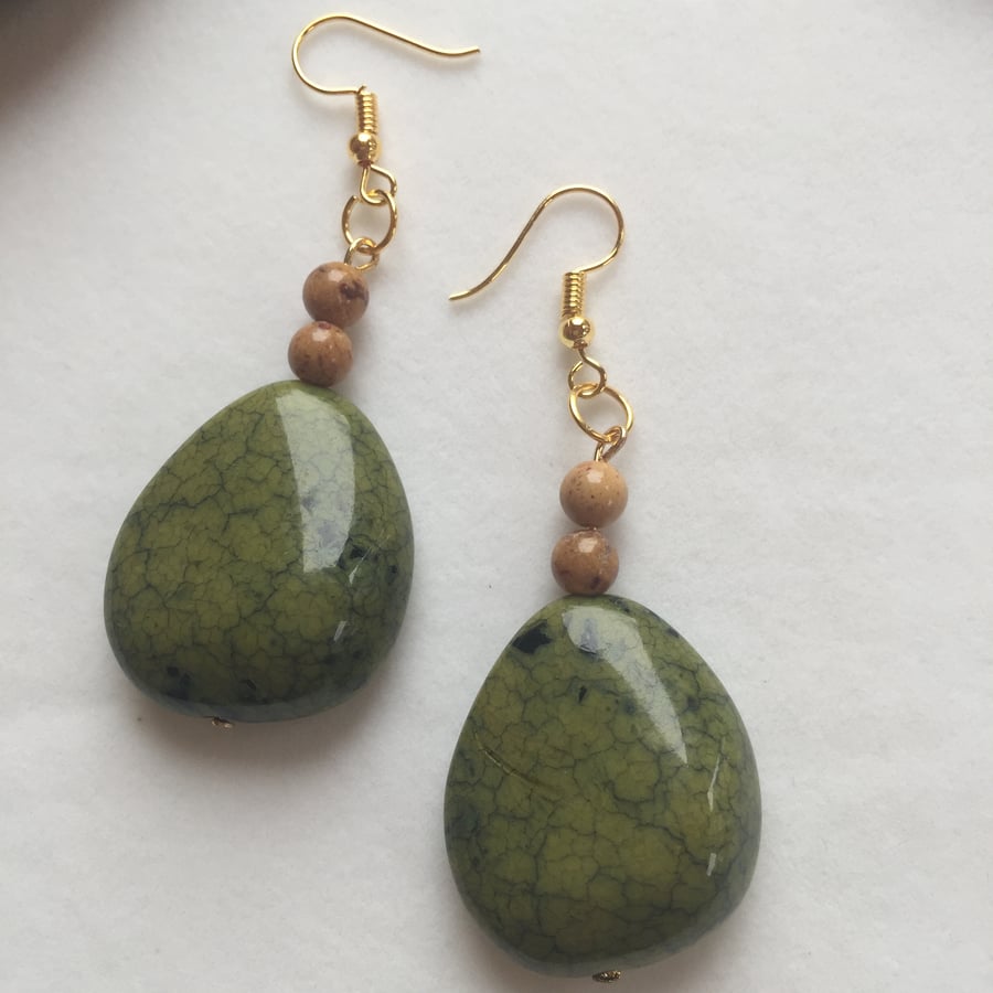 Green marbled resin drop earrings