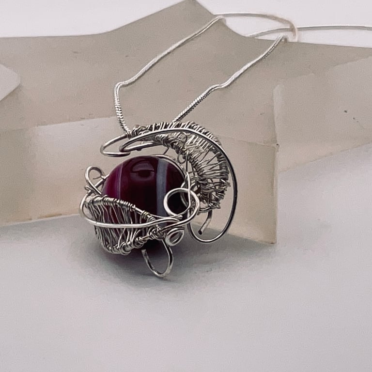 Fuchsia agate silver wired small pendant