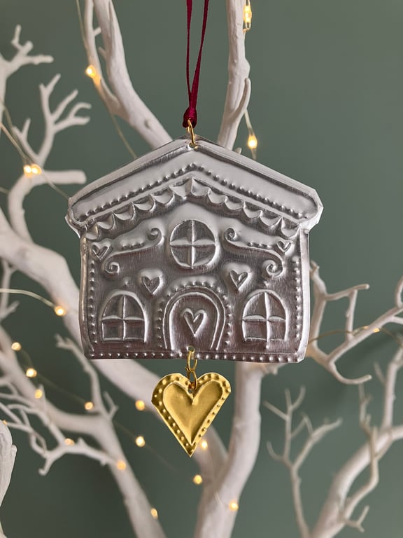 Christmas Hand Drawn Silver Tin Gingerbread House with Heart Hanging Decoration 