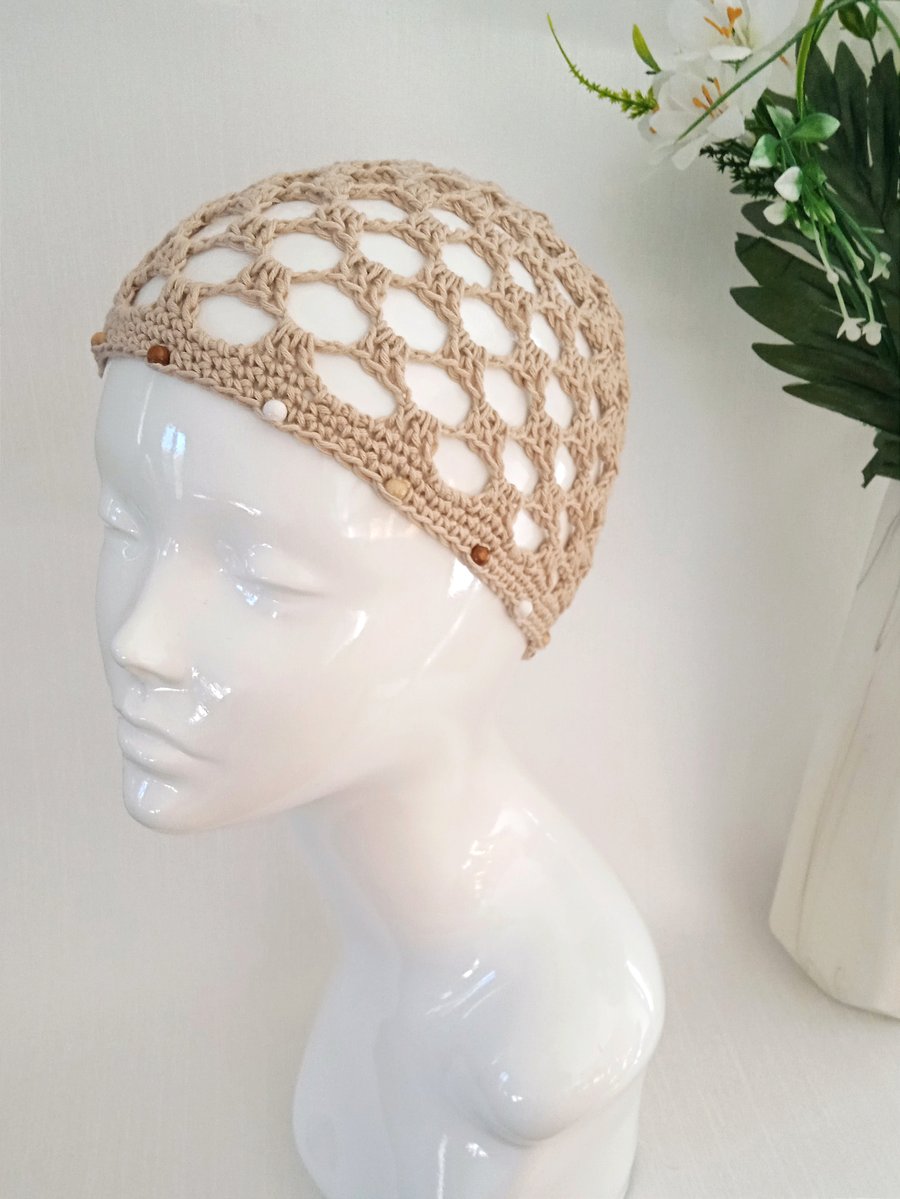 Ecru Mesh Crochet Skull Cap with Wooden Beads