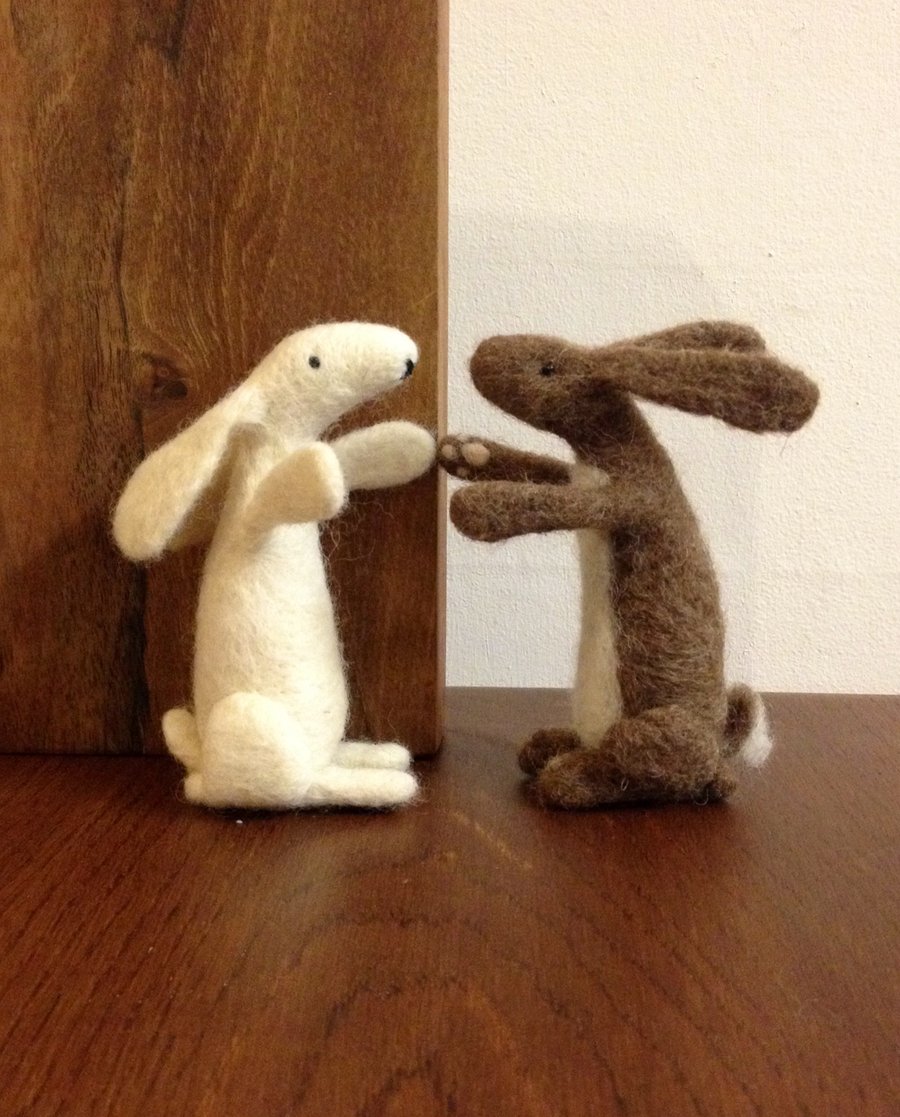 Hare needle felting kit -ideal for a beginner or improver