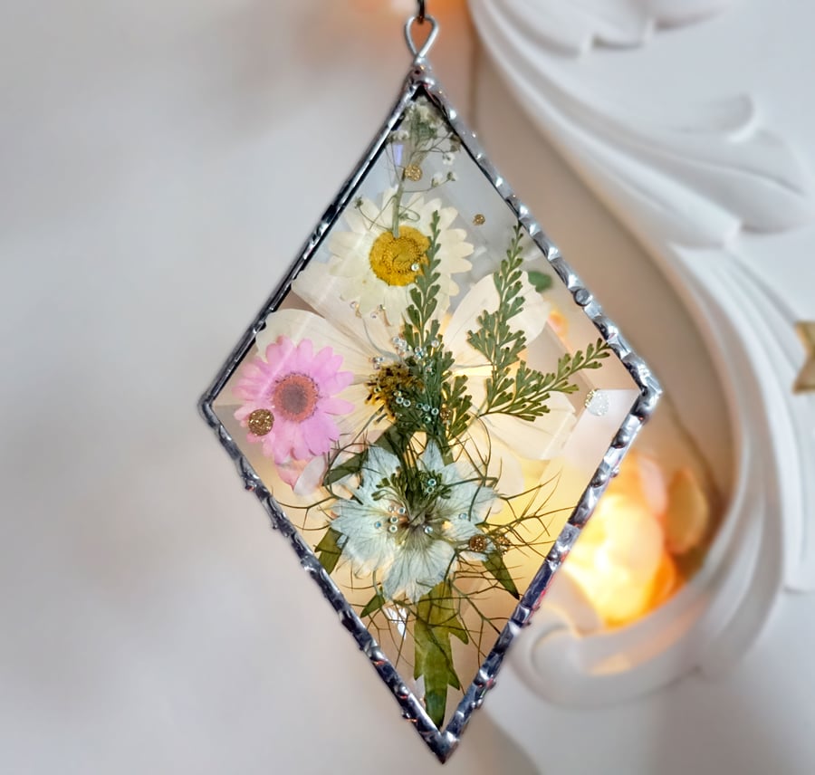 Stained Glass Diamond Bevel Suncatcher Dried Wild Flowers Diamante sparkle
