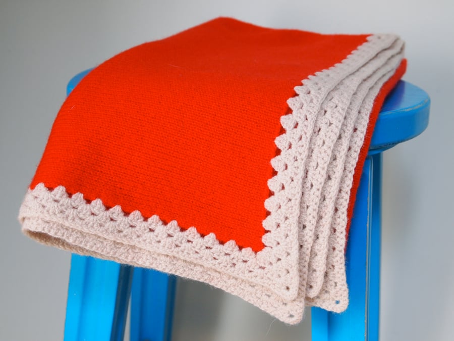 Knitted Soft Lambswool Red Blanket With Beige Crochet Edging