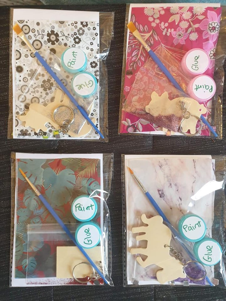 paper mache keyring kits (decopatch)