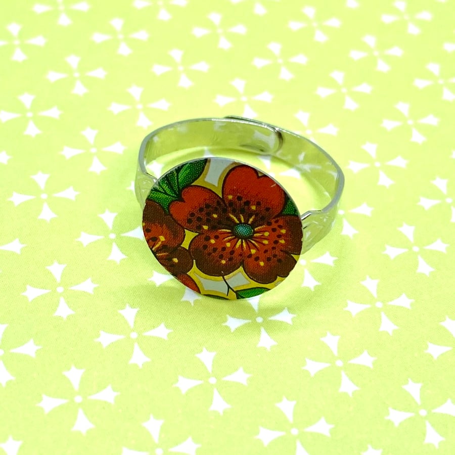 Recycled vintage tin red flower disc circle adjustable ring