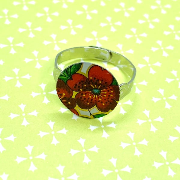 Recycled vintage tin red flower disc circle adjustable ring