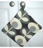 Pot Holder Potholder Grab Mat Kitchen Cookware Pad Grey Retro Flower - Image 4