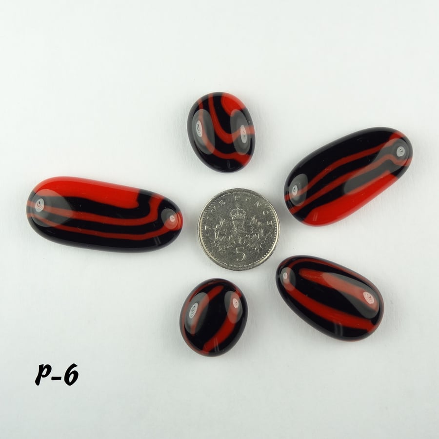 Fused glass cabochons flat backed perfect for jewellery making, red black (P-6)