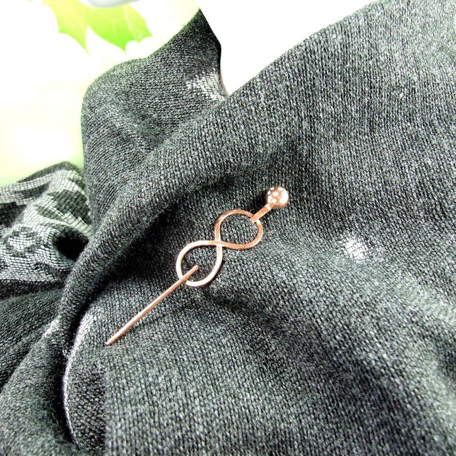 Shawl Pin, Copper Infinity Knot Celtic Clasp Cloak Pin