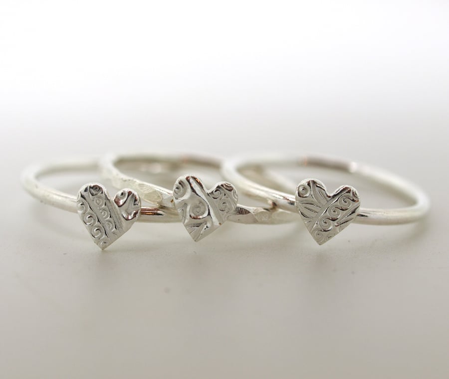 One Patterned  Heart Stackring