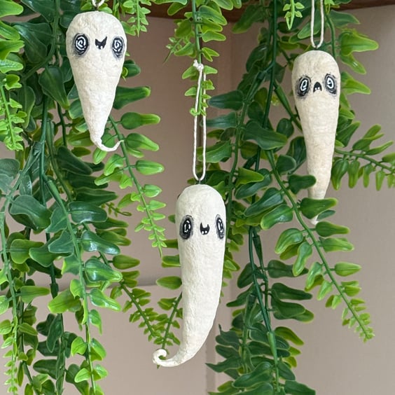Spun Cotton Cream Ghost Trio