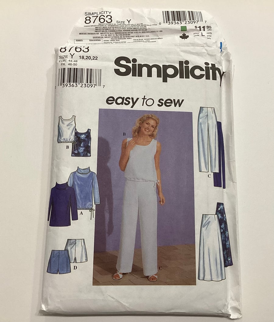 Sewing pattern, uncut, Simplicity 8763, tops, shorts, trousers, skirt.