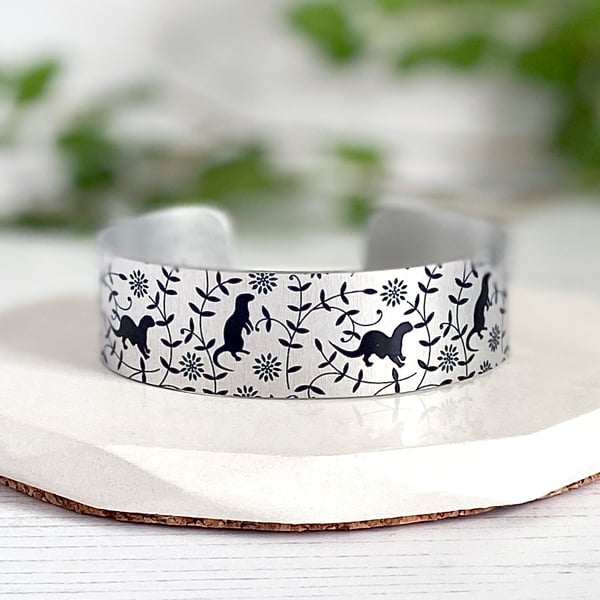 Otter cuff bracelet, wildlife jewellery with otters, handmade gifts. (480)