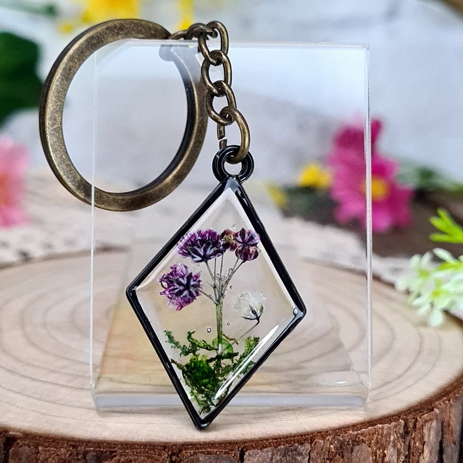 Floral resin keyring