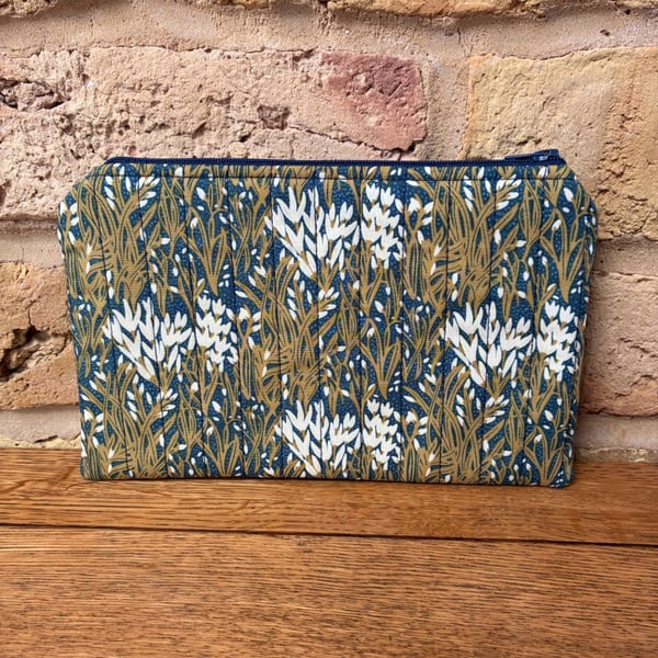Grasses Print Quilted Fabric Organiser Pouch