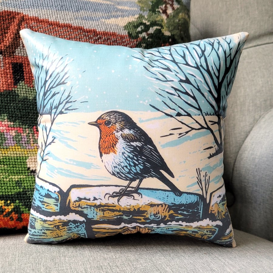 Robin Print Decorative Christmas Cushion