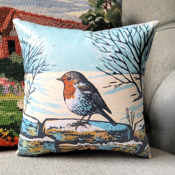 Robin Print Decorative Christmas Cushion