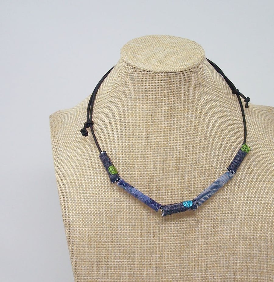 Fabric bead necklace with waxed cotton cord - Nautilus
