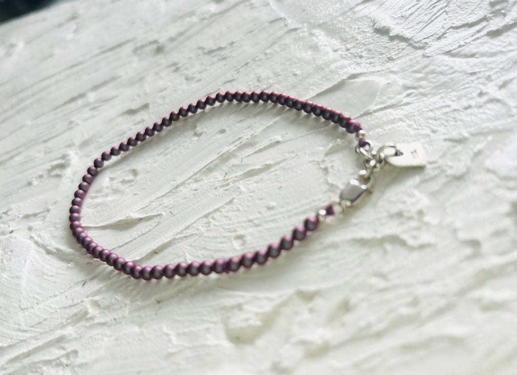Silver Bracelet Iridescent Red Pearl