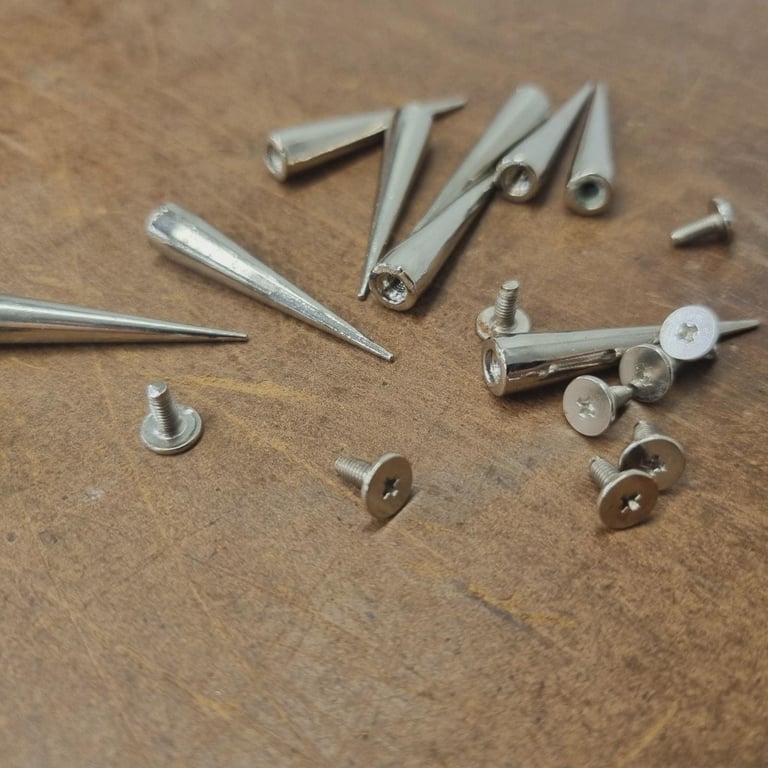 10X Punk Spike Hardware Screw in 40mm