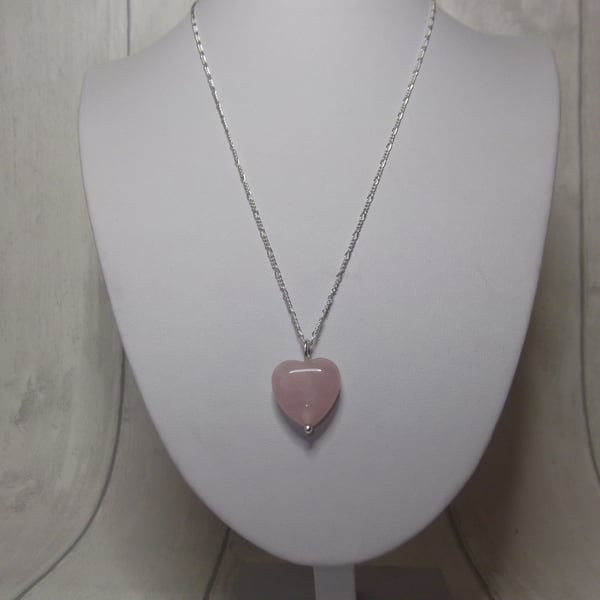 Rose quartz heart necklace