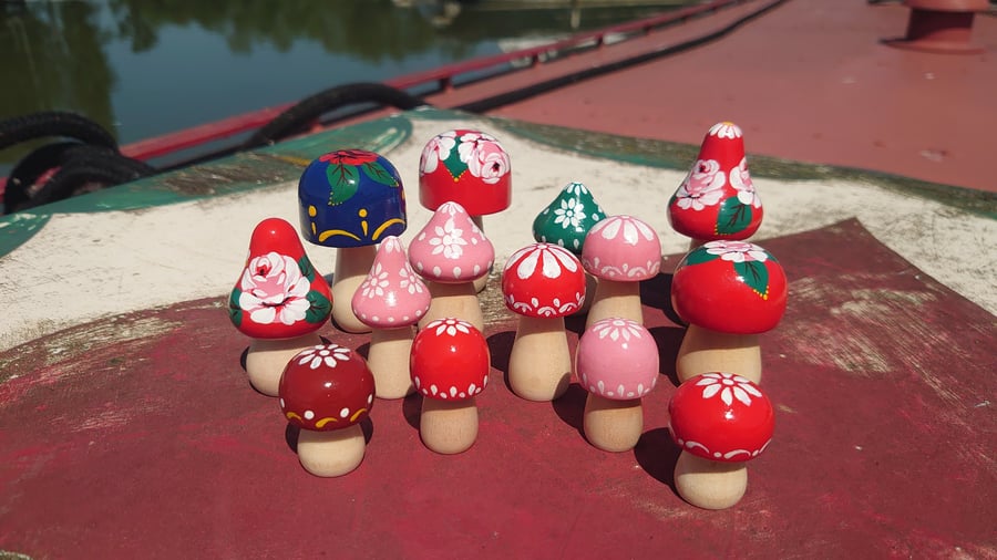 Daisy toadstool, small