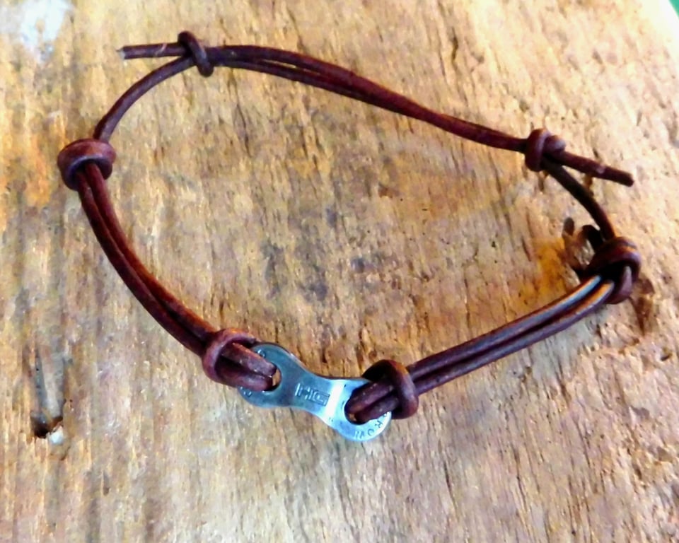 Single Bike Chain Link Bracelet, Unisex, ideal for cyclists, mountain bikers