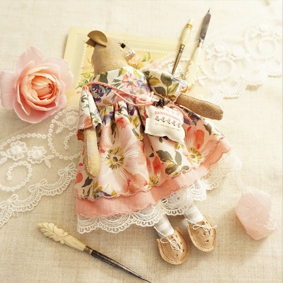 Rose, A Harvest Mouse