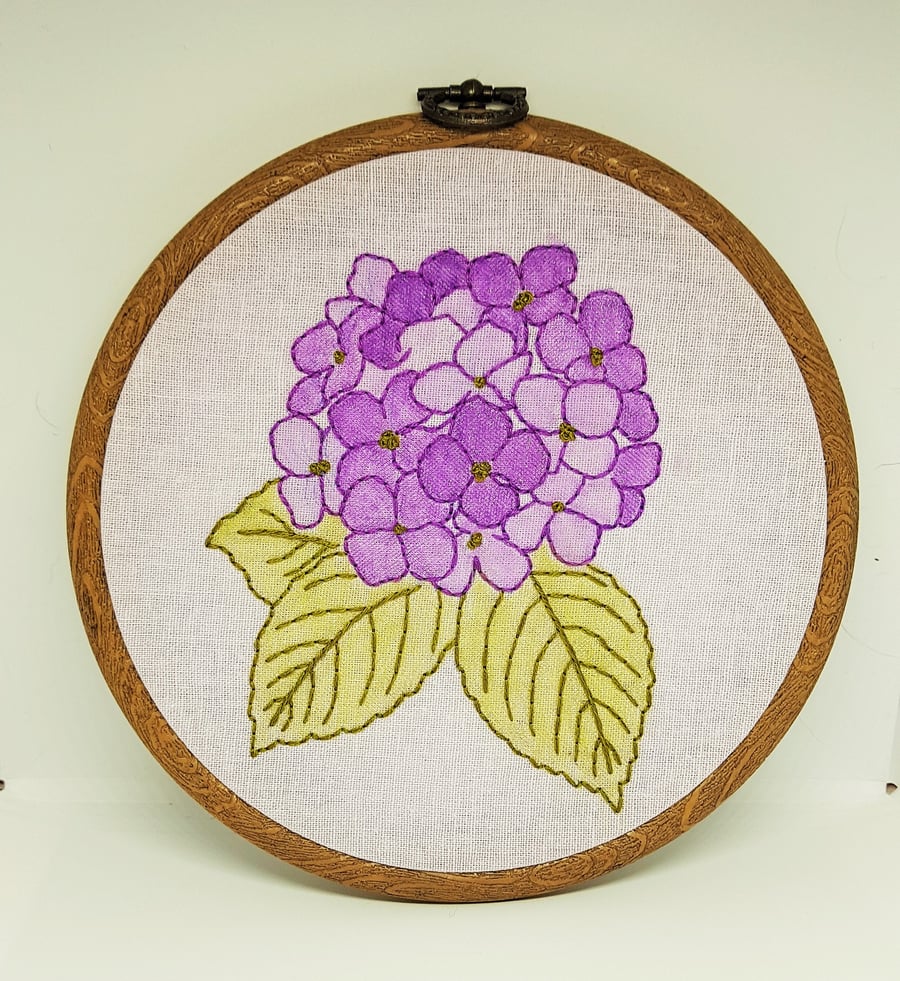 Purple Hydrangea Flower Hand Embroidery Hoop for Gardeners, Floral Wall Art Gift