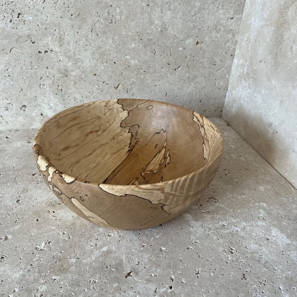 A medium size fruit bowl