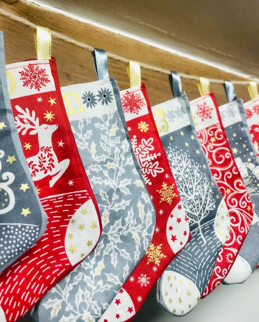 Reusable advent calendar - Stocking Garland