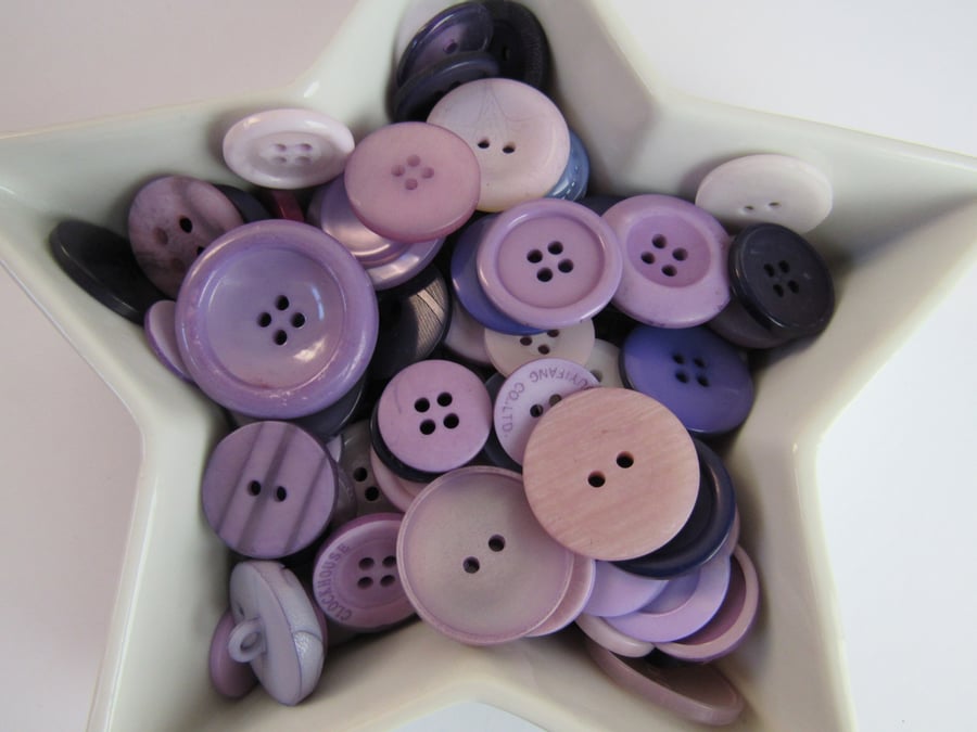 50g Mixed Purple Craft Buttons