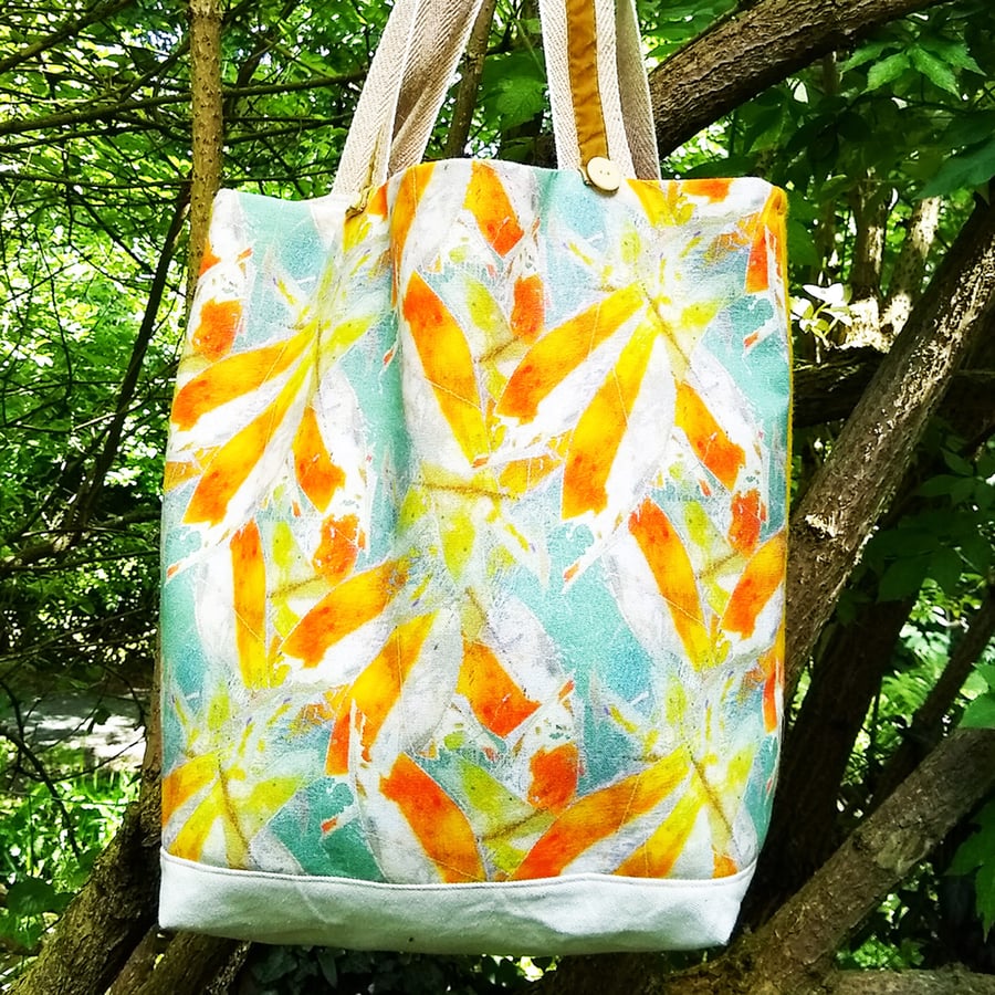 Abstract fish design tote