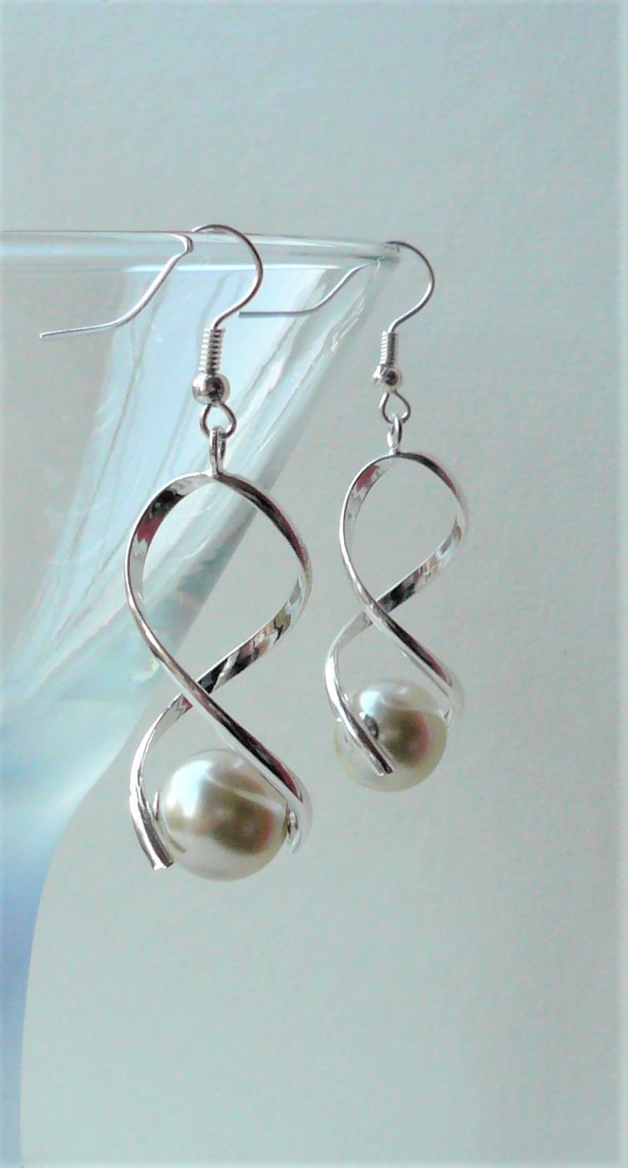 Cream Glass Pearl Silver Twist Dangle Drop Earrings   KCJ1937