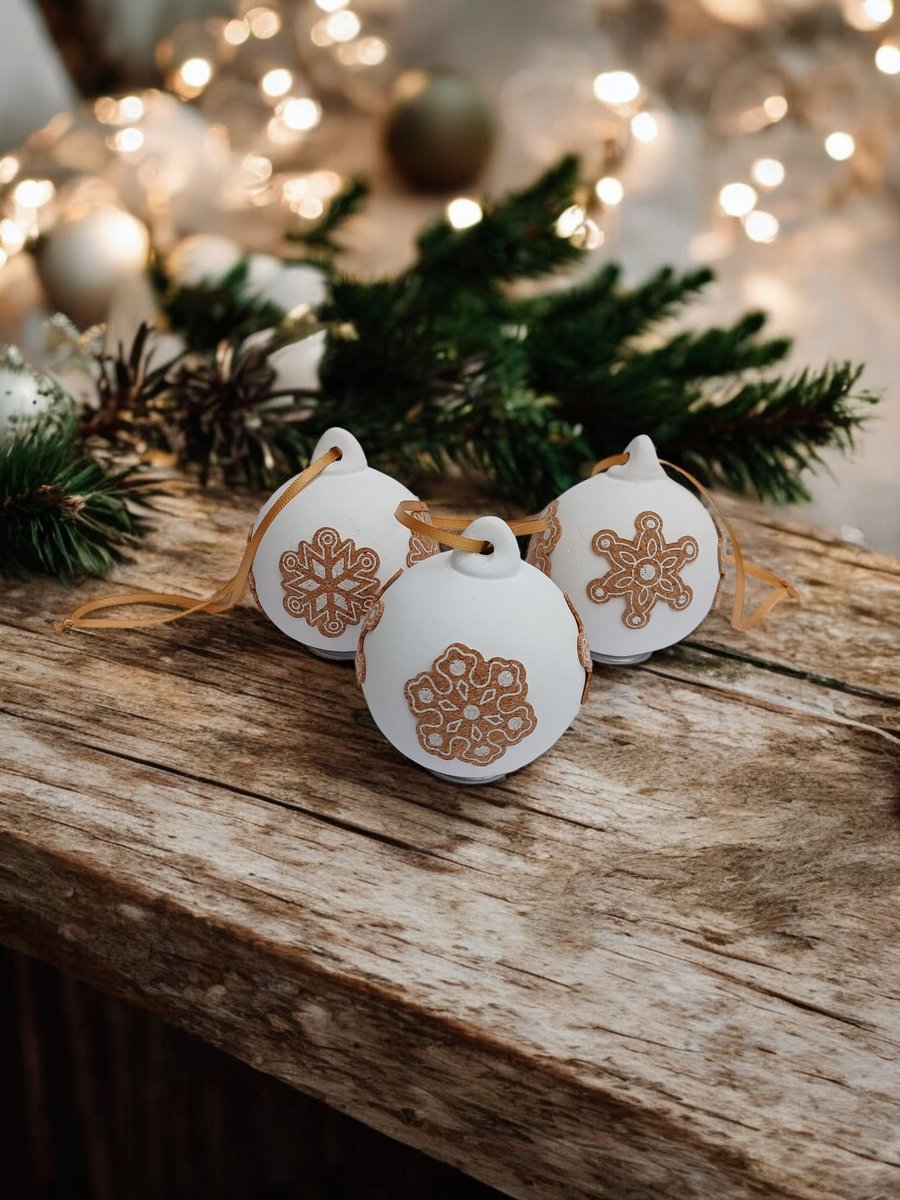 Hygge Snowflake Ceramic and Cork Bauble Christmas Decoration Ornament