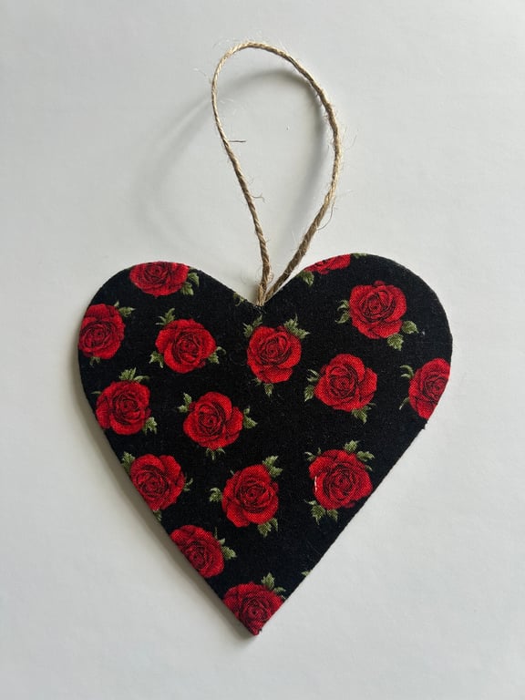 Floral Heart Wall Hanging: Handmade Decoration