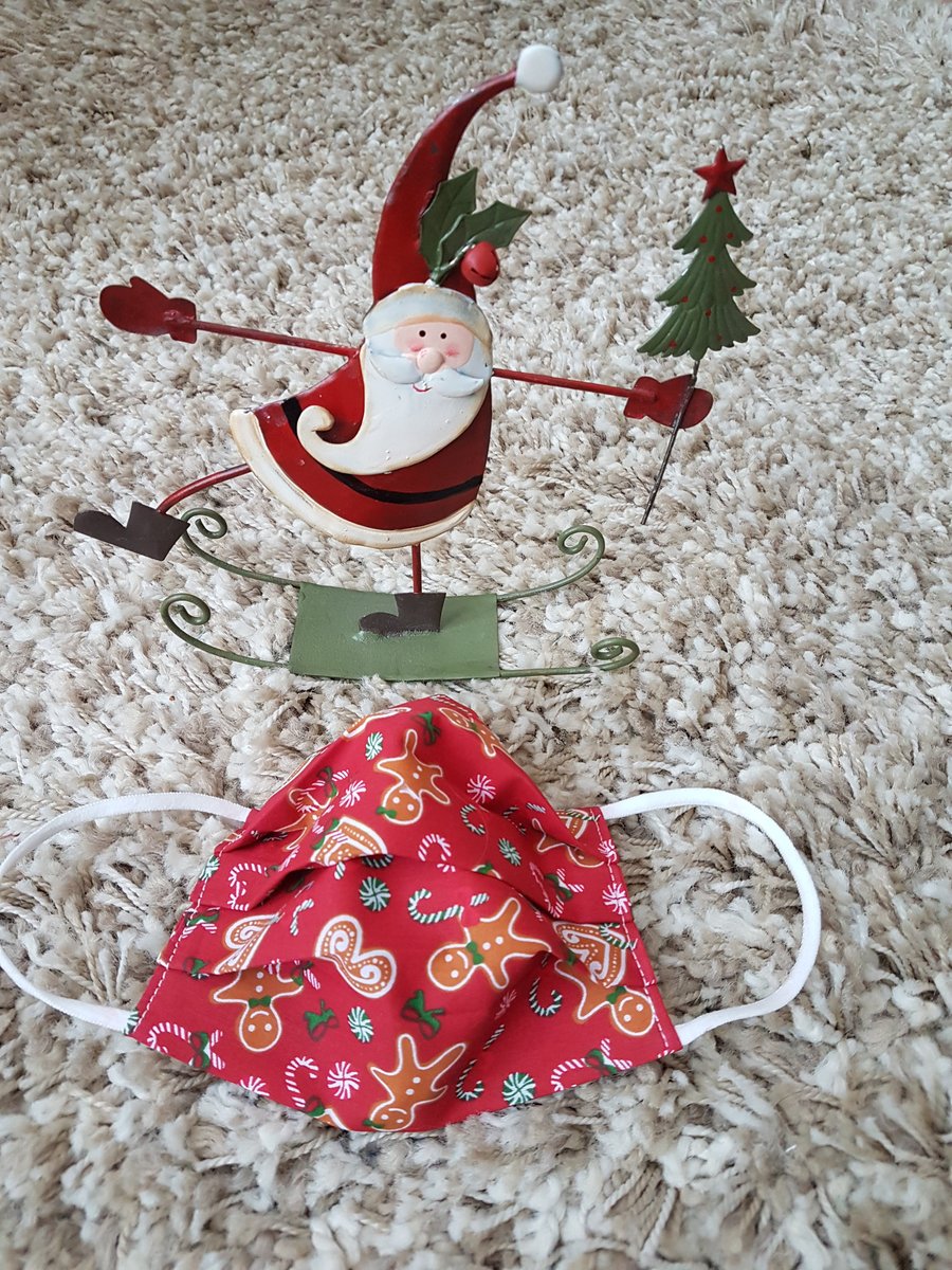 Adult festive face covering – Red Gingerbread Man print 