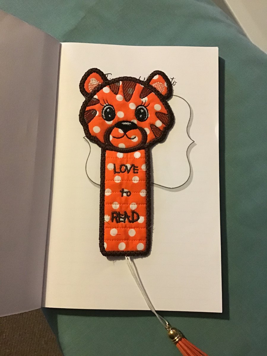 Tiger bookmark, Love to read.