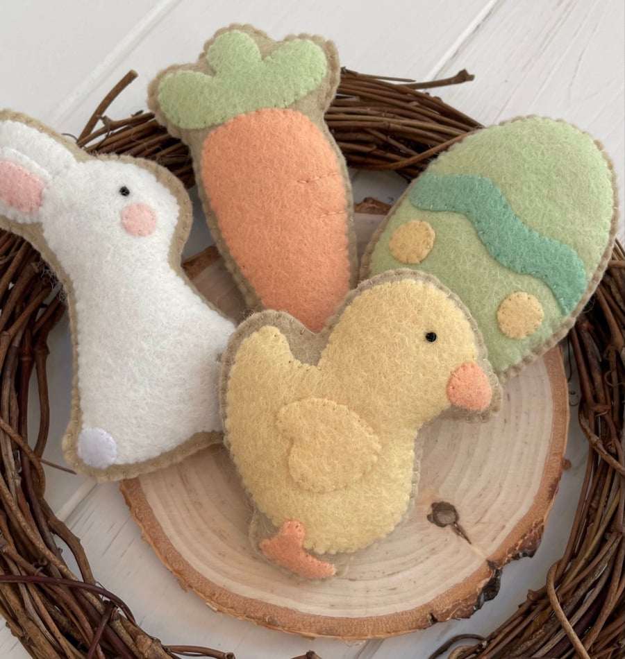 Felt Easter Crackers Cookies Playset. Easter Basket